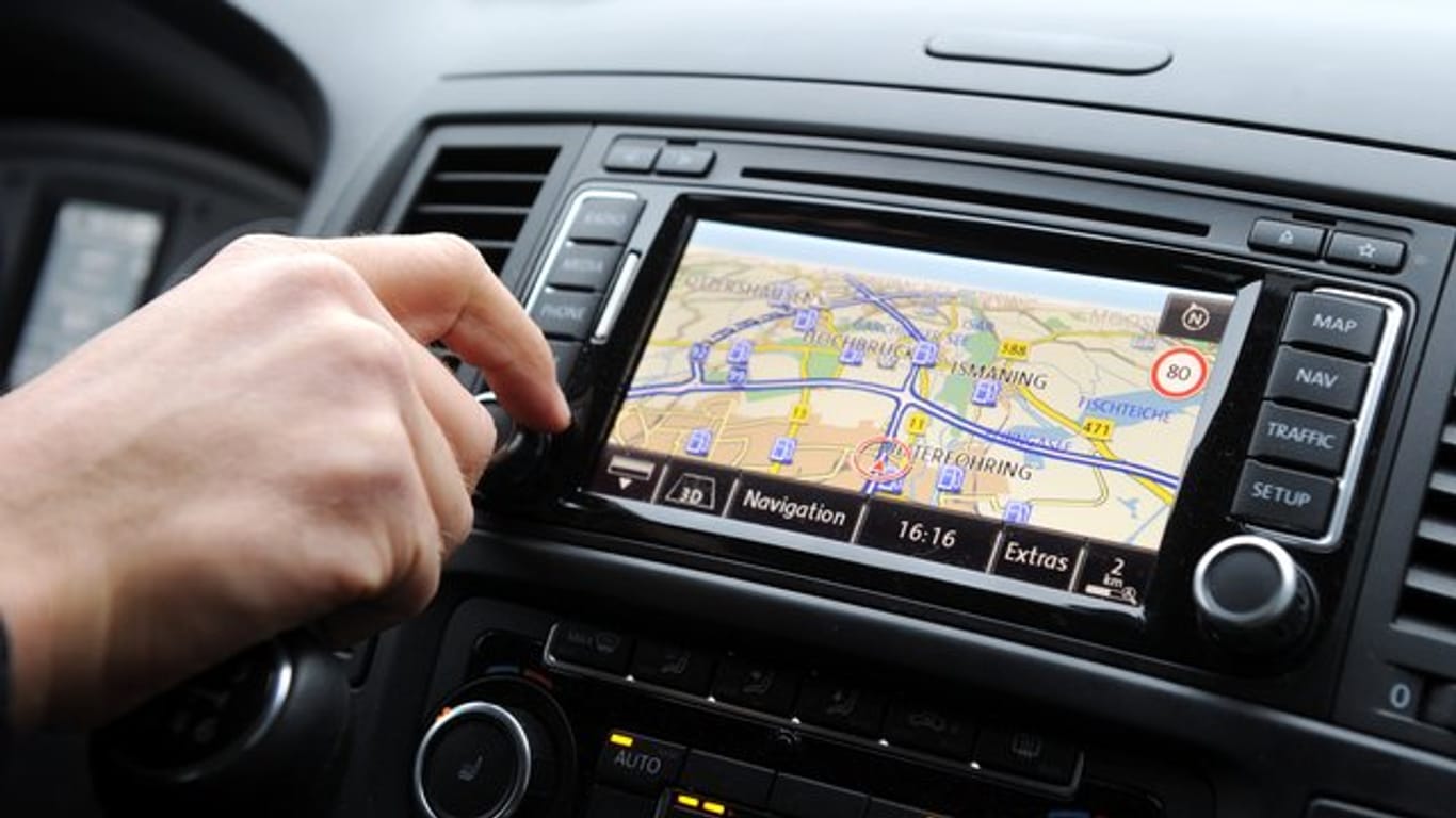Beim Auto-Kauf stehen für Kunden in Deutschland integrierte Navigationsdienste an erster Stelle.
