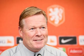 Sieht keine besondere Brisanz im Spiel gegen Deutschland: Ronald Koeman, Trainer der Niederlande.