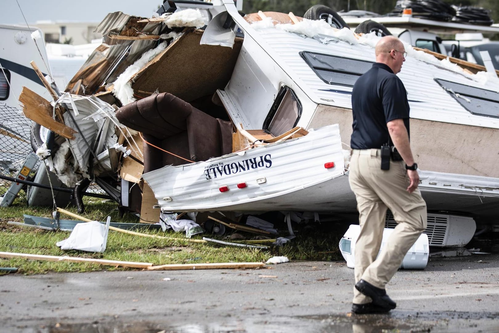 Ein Tornado hat in der Ortschaft Emerald Isle in North Carolina Verwüstung angerichtet