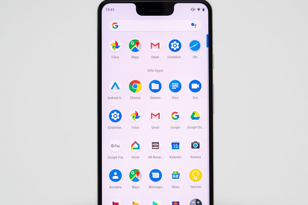 Das Herstellerbild zeigt das Google Pixel 3 mit Android 9: Seit dem 3. September ist Android 10 für Pixel-Geräte verfügbar.