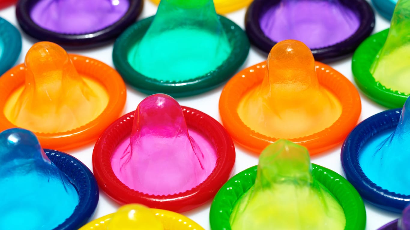 Bunte Kondome: Billy Boy und Fromms melden mögliche Beschädigungen an Produkten.