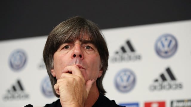Nachdenklich: Joachim Löw nach der Heimniederlage gegen die Niederlande. Nachdenklich: Joachim Löw nach der Heimniederlage gegen die Niederlande.