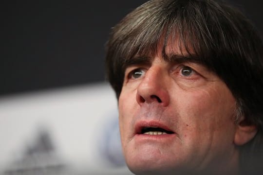 Bundestrainer Joachim Löw fliegt mit dem Nationalteam nach Nordirland.