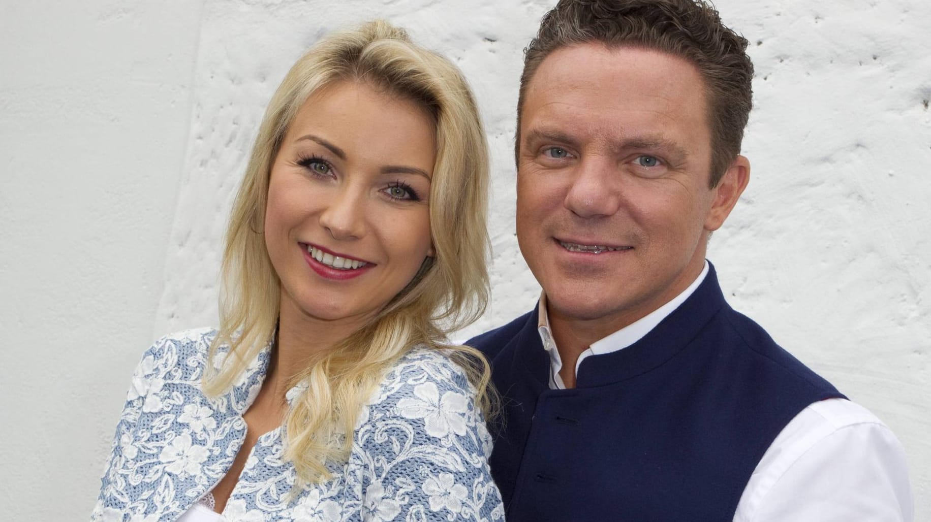 Anna-Carina Woitschack und Stefan Mross: Die beiden sangen bei "Immer wieder sonntags" ein Duett.