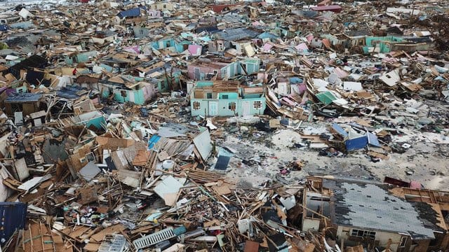 Nichts mehr zu retten: Hurrikan "Dorian" hat auf den Bahamas enorme Verwüstungen hinterlassen. Nichts mehr zu retten: Hurrikan "Dorian" hat auf den Bahamas enorme Verwüstungen hinterlassen.