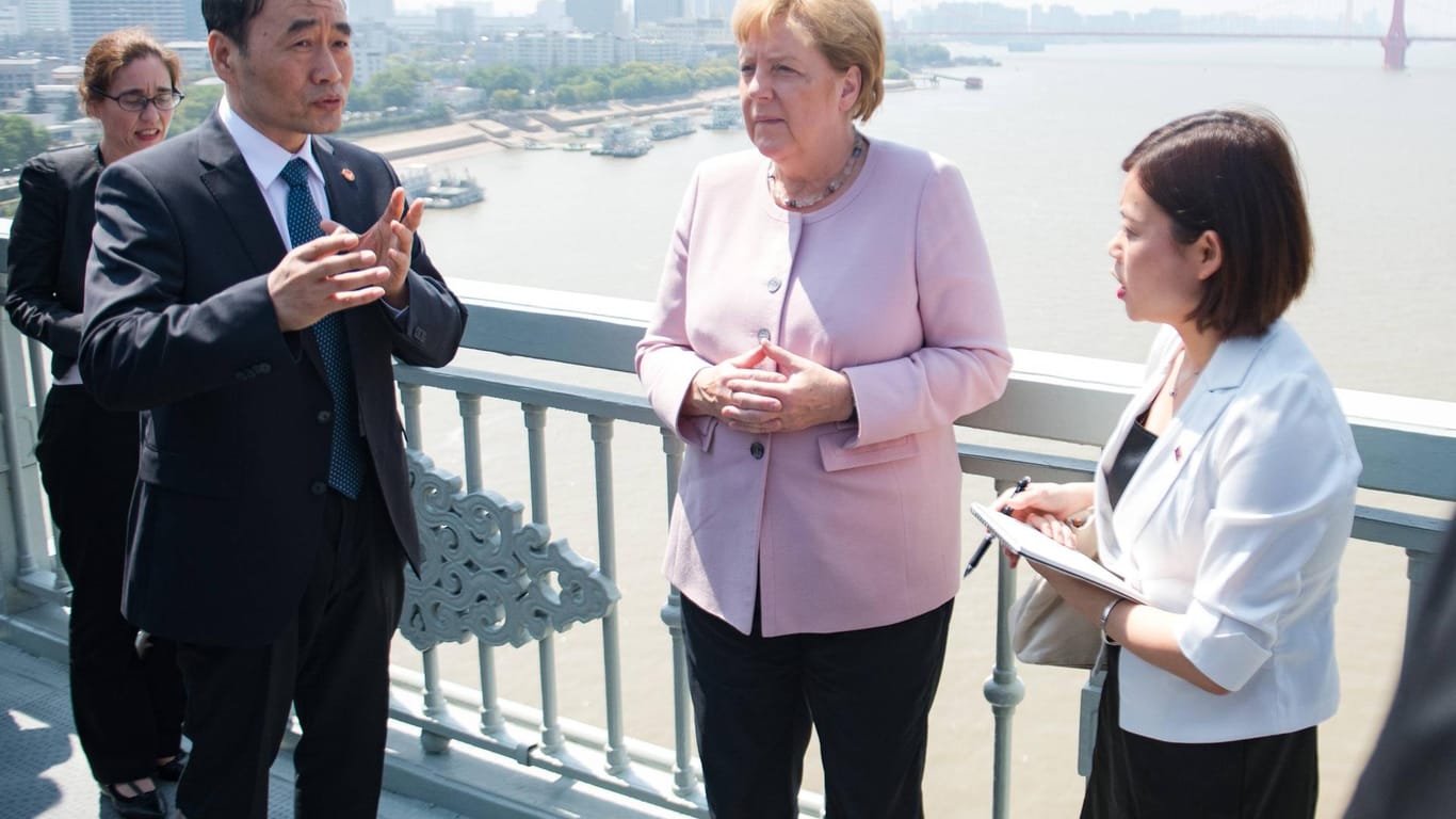 Angela Merkel in Wuhan, China: Die Kanzlerin hofft auf eine friedlich Lösung der Hongkong-Krise.