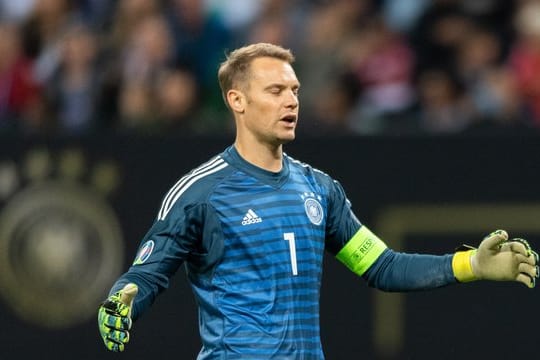 Kapitän Manuel Neuer wird im EM-Qualispiel der deutschen Nationalmannschaft gegen Nordirland im Tor stehen.