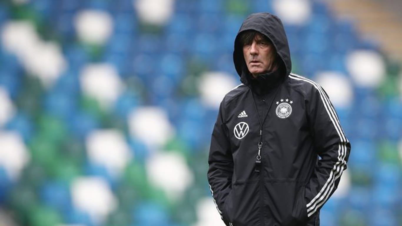 Bundestrainer Joachim Löw erwartet ein schweres Spiel in Nordirland.