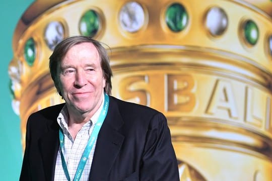 Günter Netzer kann mittlerweile auch mal ohne Fußball.