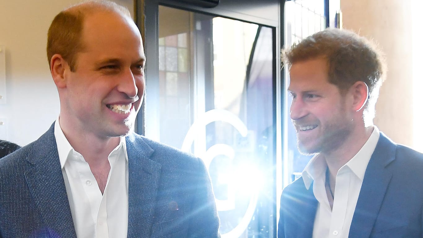 Prinz William und Prinz Harry: Die Brüder sind zusammen auf einem alten Foto zu sehen.