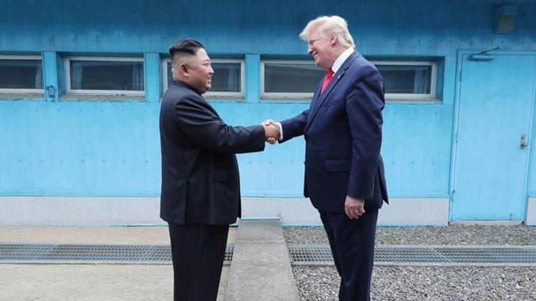 Kim Jong Un und Donald Trump hatten Ende Juni bei einem kurzen Treffen an der innerkoreanischen Grenze Verhandlungen vereinbart.