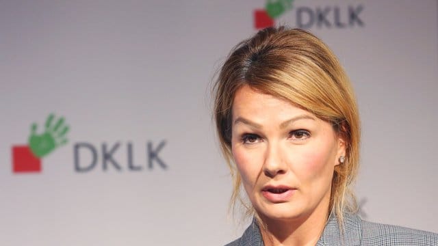 Sieht sich nicht als Kandidatin für den Posten als Präsidentin des Deutschen Schwimm-Verbands: Franziska van Almsick. Sieht sich nicht als Kandidatin für den Posten als Präsidentin des Deutschen Schwimm-Verbands: Franziska van Almsick.