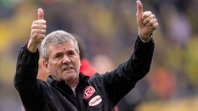 Trainer Friedhelm Funkel ist in Düsseldorf schon fast eine Vaterfigur.