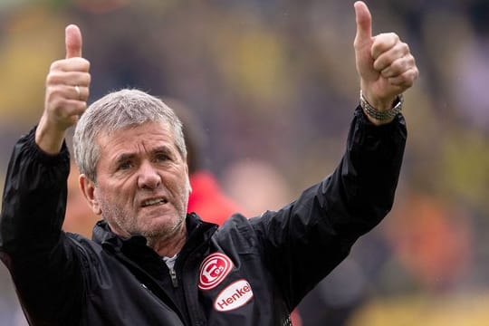 Trainer Friedhelm Funkel ist in Düsseldorf schon fast eine Vaterfigur.