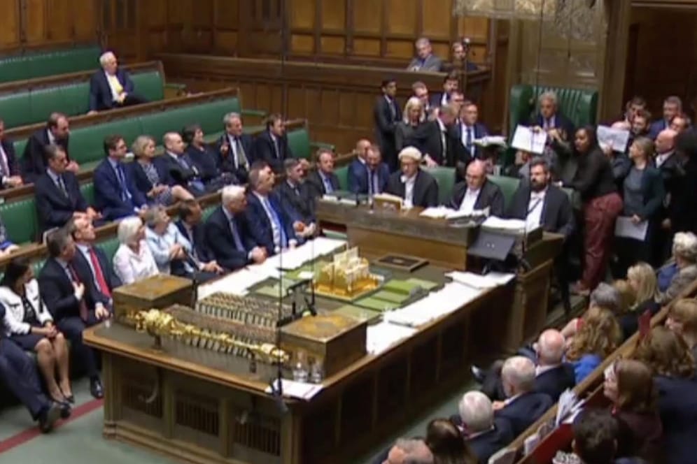Protest im House of Commons: Kurz vor dem Beginn des Zwangsurlaubs kam es im britischen Unterhaus zu tumultartigen Szenen.