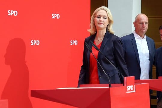 Manuela Schwesig Ministerpräsidentin legt wegen Krankheit ihr Amt als kommissarische SPD-Chefin nieder.