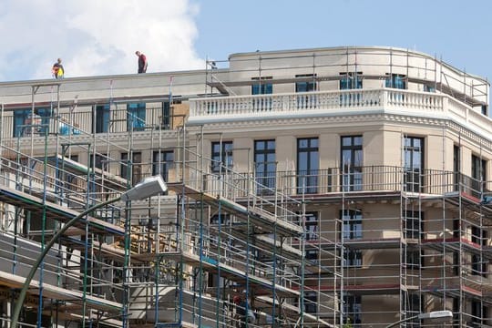 Wer bezahlbaren Wohnraum neu schafft, kann ausnahmsweise einen größeren Teil der Kosten abschreiben.