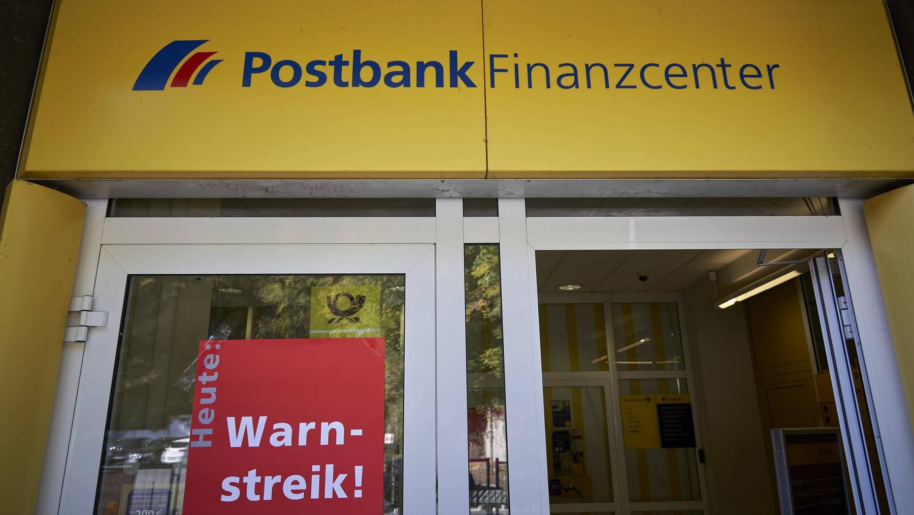 Postbank Neue Streiks drohen nach gescheiterten Tarifgesprächen Postbank Neue Streiks drohen nach gescheiterten Tarifgesprächen