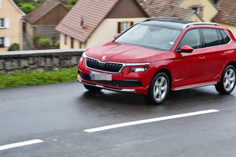 Ein SUV-Modell der Marke Skoda (Archivbild): Ein Verbot von schweren Autos wäre ein falsches Signal, findet t-online.de-Kolumnistin Ursula Weidenfeld.