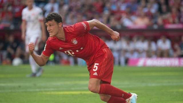 Hat keine Zweifel an der Favoritenrolle des FC Bayern in der Bundesliga: Benjamin Pavard. Hat keine Zweifel an der Favoritenrolle des FC Bayern in der Bundesliga: Benjamin Pavard.