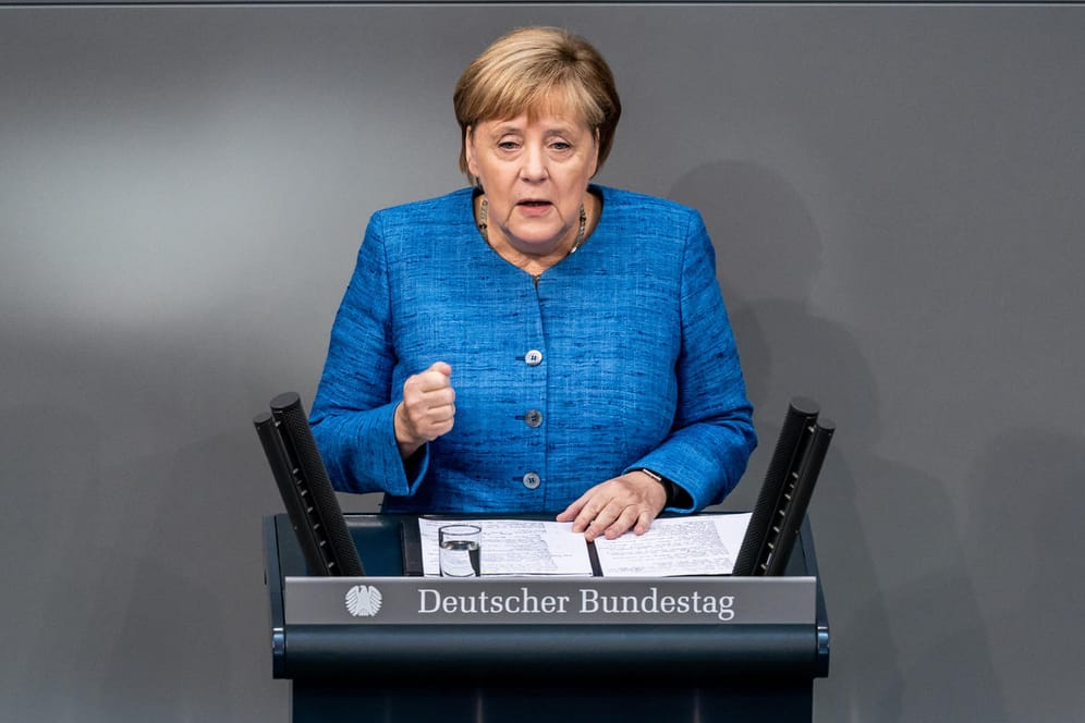 Bundeskanzlerin Angela Merkel (CDU) in der Generaldebatte im Deutschen Bundestag.