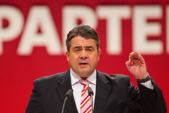 Sigmar Gabriel stellt sich hinter das Kandidatenduo Boris Pistorius und Petra Köpping.