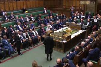 Blick in das britische Unterhaus: Ein schottisches Berufungsgericht hat die Zwangspause des britischen Parlaments für unrechtmäßig erklärt.