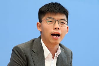 Joshua Wong: Der Aktivist aus Hongkong war vor seiner Reise nach Berlin kurzzeitig festgenommen worden, Wong bereits zuvor schon in Haft gewesen.