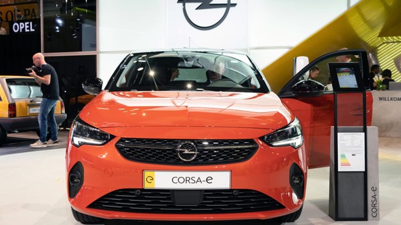 Opels Kleinwagen als Elektroversion auf der IAA 2019.
