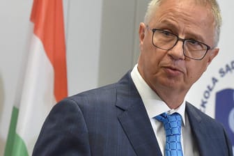 Laszlo Trocsanyi: Als Justizminister unterstützte er den Kurs von Viktor Orbán, jetzt soll er in der EU Erweiterungskommissar werden. Das kommt nicht überall gut an.