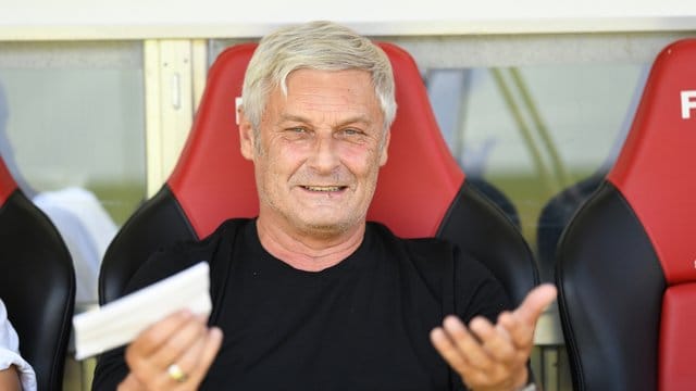 Armin Veh will mit dem 1. Armin Veh will mit dem 1.