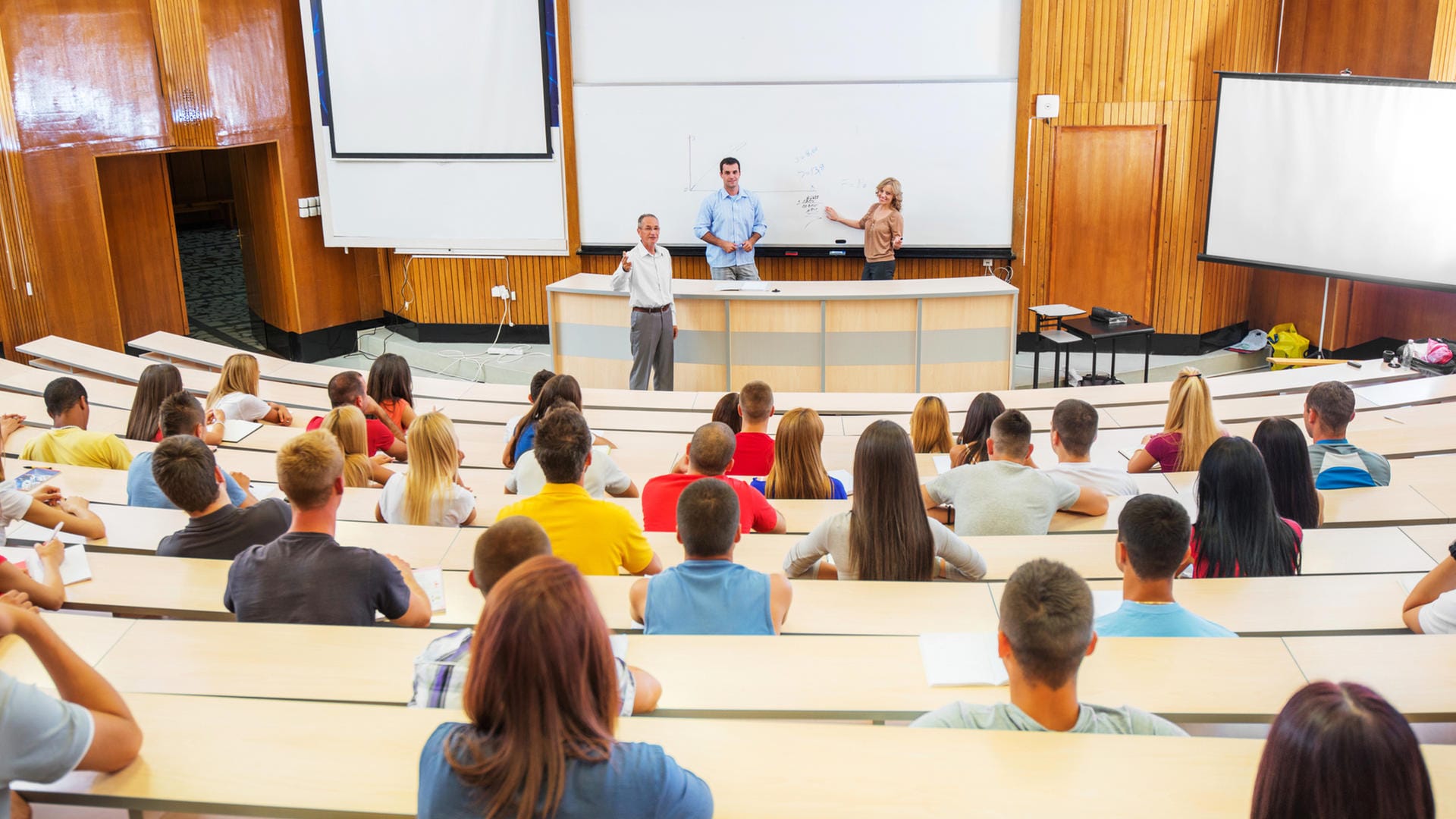 Veranstaltung in einem Hörsaal: Die Qualität der Lehre beeinflusst den Platz einer Universität im Ranking.