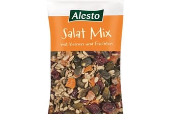 "Lidl" hat den Verkauf der Nuss-Mischung "Alesto Salat Mix mit Kernen und Früchten, 175 mg" vorerst gestoppt.