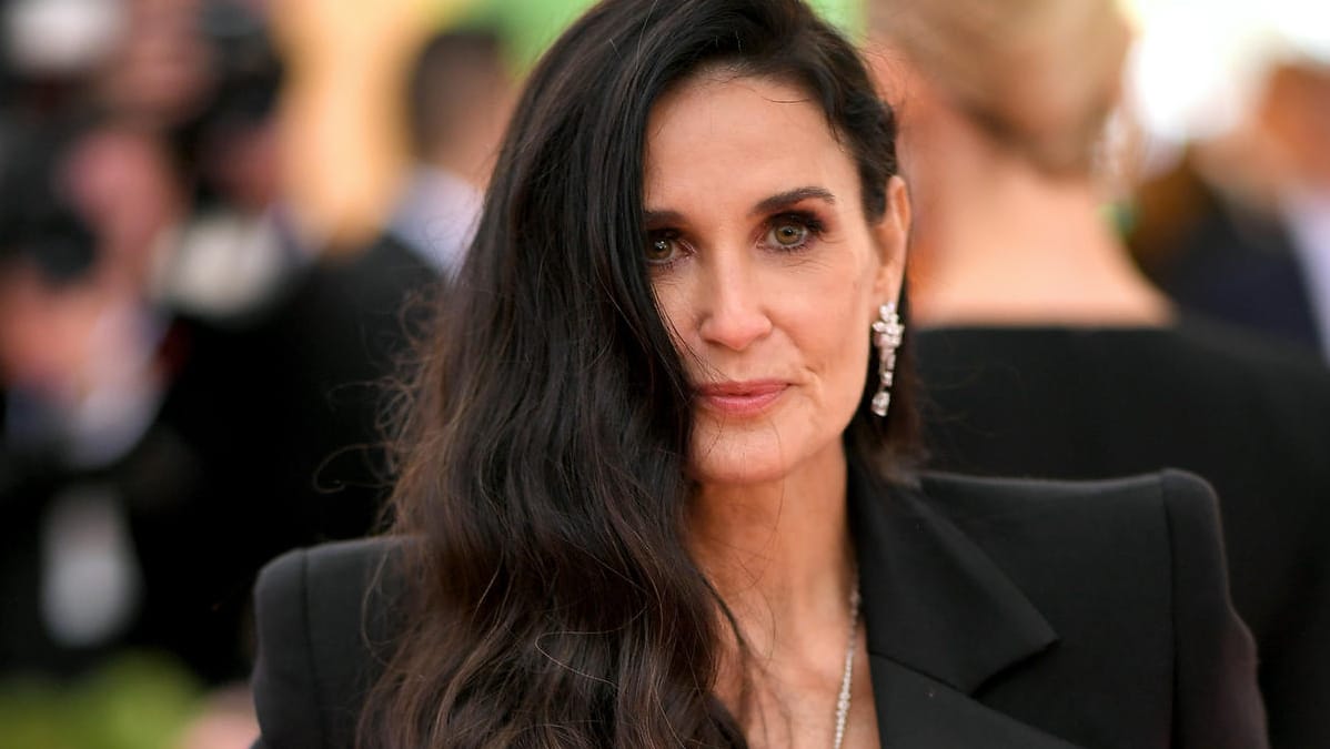 Demi Moore: Die Schauspielerin ließ jetzt für ein Covershooting die Hüllen fallen.