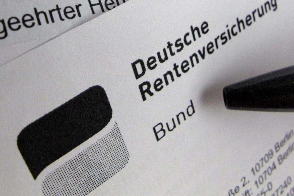 Renteninformation der Deutschen Rentenversicherung: Geht es nach der Forderung einer Kommission, soll sich das Renteneintrittsalter an der Lebenserwartung ausrichten.