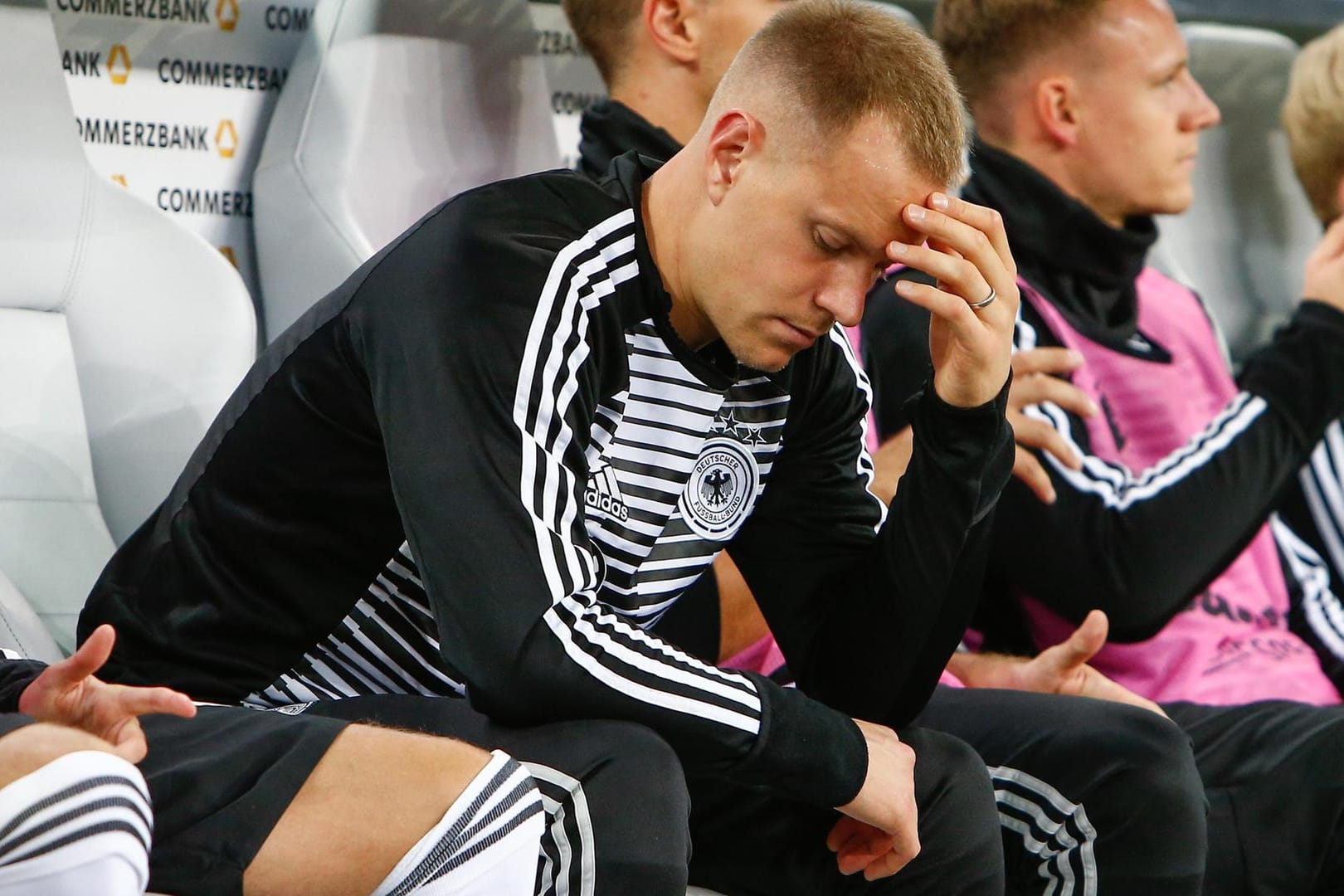 Ter Stegen auf der Ersatzbank der Nationalmannschaft: Der Torwart ist unzufrieden mit seiner Situation.