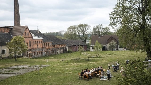 Auf Hof Prädikow haben Kreative viel Platz und Ruhe, um ihre Projekte zu verwirklichen.