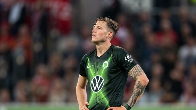 Nach seinem fünften Tor im dritten Spiel am Stück trotzdem angefressen: Wolfsburgs Wout Weghorst. Nach seinem fünften Tor im dritten Spiel am Stück trotzdem angefressen: Wolfsburgs Wout Weghorst.