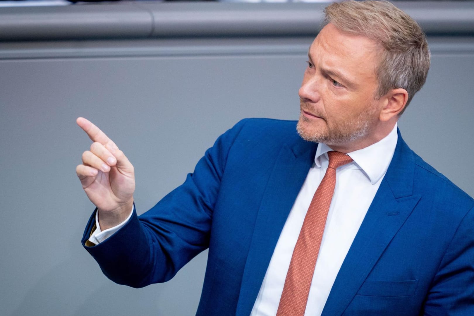 Christian Lindner im Bundestag: Der FDP-Chef will das deutsche Verhältnis zu Russland verbessern.