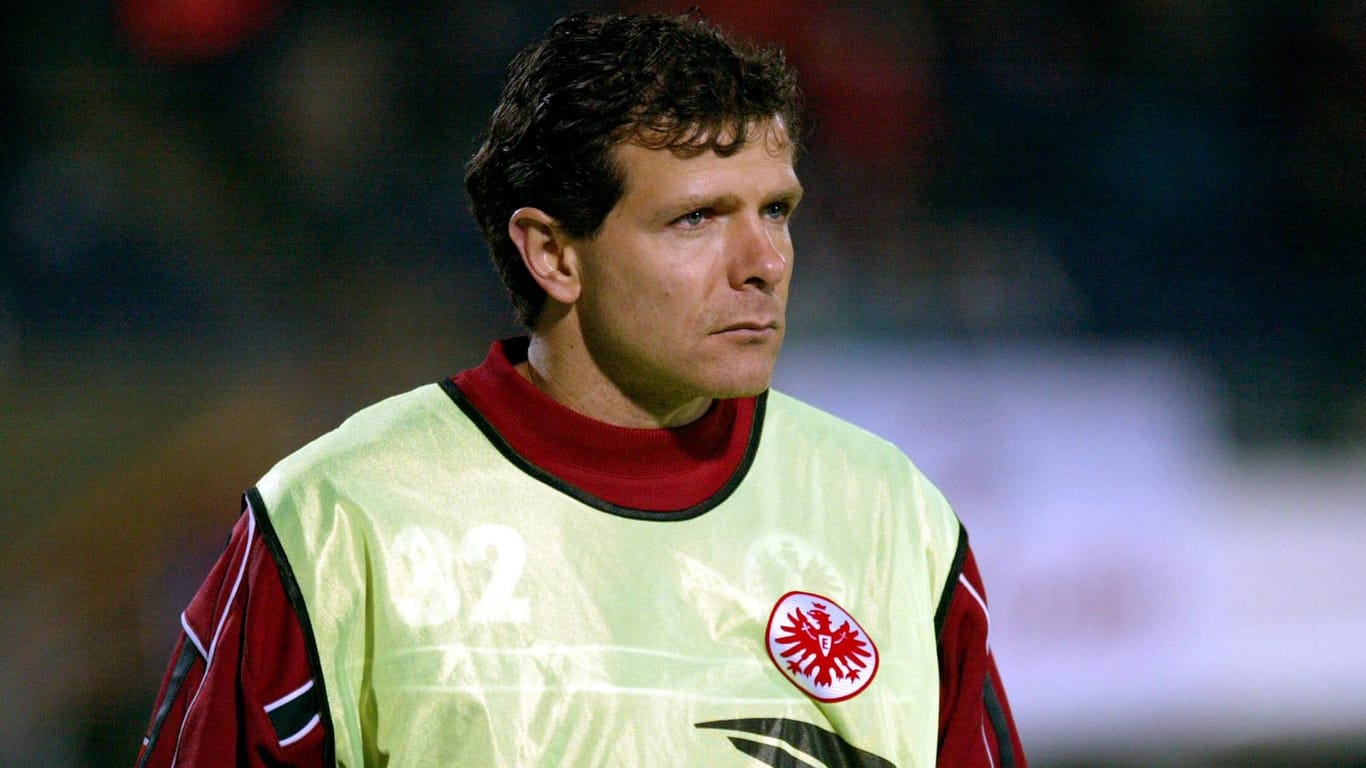Als gebürtiger Frankfurter: Andreas Möller begann bei der Eintracht 1985 seine Profikarriere und spielte bis 1987 sowie von 1990 bis 1992 und von 2003 bis zu seinem Karriereende 2004 für die Hessen.