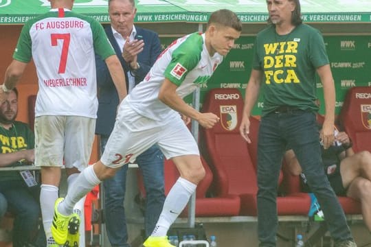 Augsburgs Alfred Finnbogason (v.