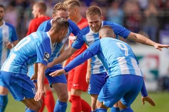 Jubel beim SV Meppen: Der hohe Sieg über den 1. FC Kaiserslautern sorgt für große Freude im Emsland.