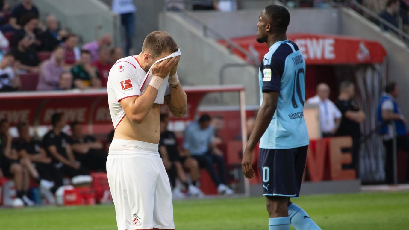 Rafael Czichos ist enttäuscht: Der Kölner Abwehrmann hat mit seinem Team das Derby verloren.