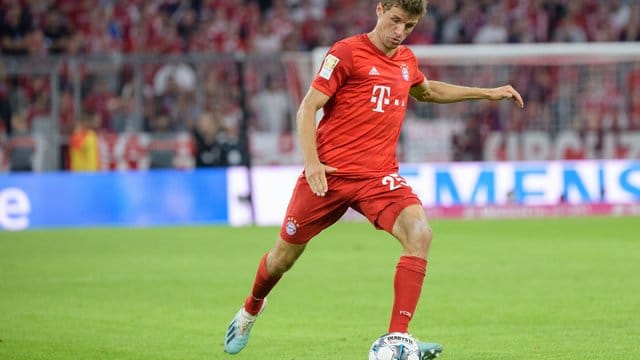 Trainer Niko Kovac setzt im Spitzenspiel bei RB Leipzig auf Thomas Müller.