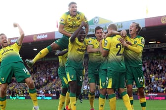 Großer Jubel bei Norwich City: Der Aufsteiger besiegte den Titelverteidiger Manchester City.