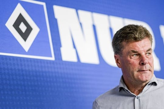 Blickt seinem ersten Stadtderby als HSV-Trainer entgegen: Dieter Hecking.