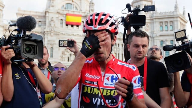 Primoz Roglic aus Slowenien vom Team Jumbo-Visma gewinnt die Vuelta a Espana.