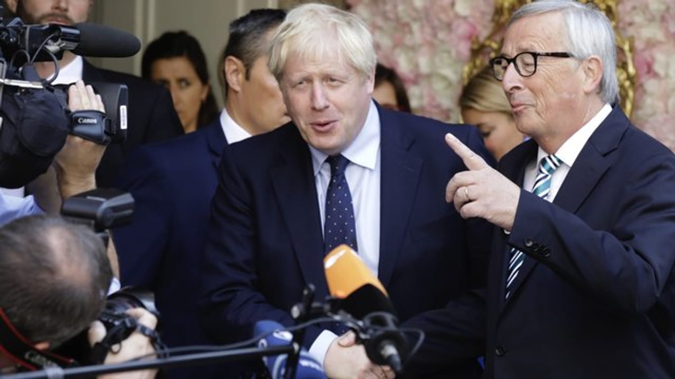 Boris Johnson zusammen mit Jean-Claude Juncker nach ihrem Treffen in Luxemburg.