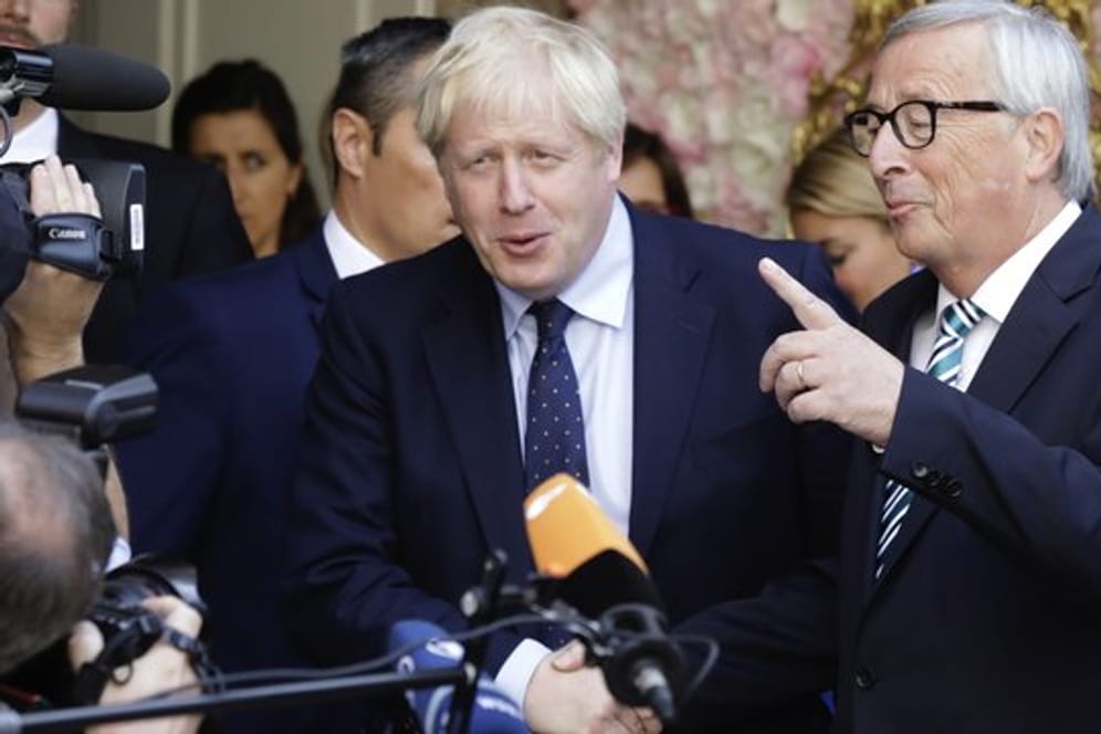 Boris Johnson zusammen mit Jean-Claude Juncker nach ihrem Treffen in Luxemburg.