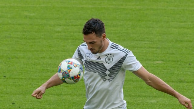 Unklar, ob Mats Hummels noch im Trikot der deutschen Fußball-Nationalmannschaft zu sehen sein wird. Unklar, ob Mats Hummels noch im Trikot der deutschen Fußball-Nationalmannschaft zu sehen sein wird.